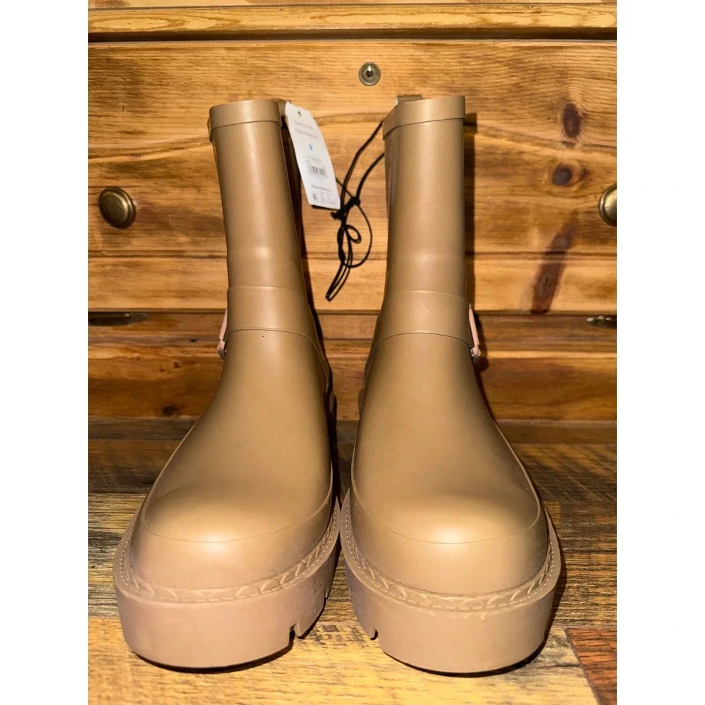NWT Time and Tru Almond Short Buckle Rain Boots Beige Lug Sole Size 8
